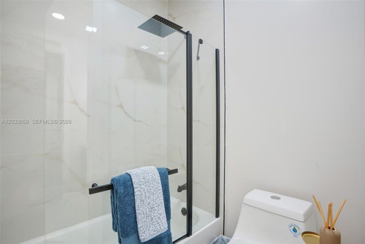 701 SW 17th St , Unit 701, Fort Lauderdale, FL 33315 Photo