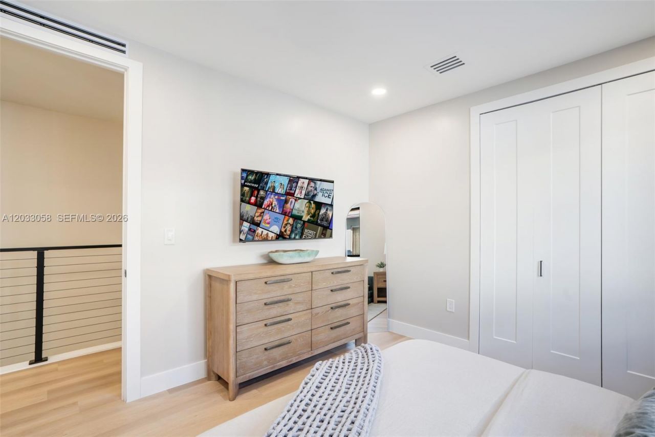 701 SW 17th St , Unit 701, Fort Lauderdale, FL 33315 Photo