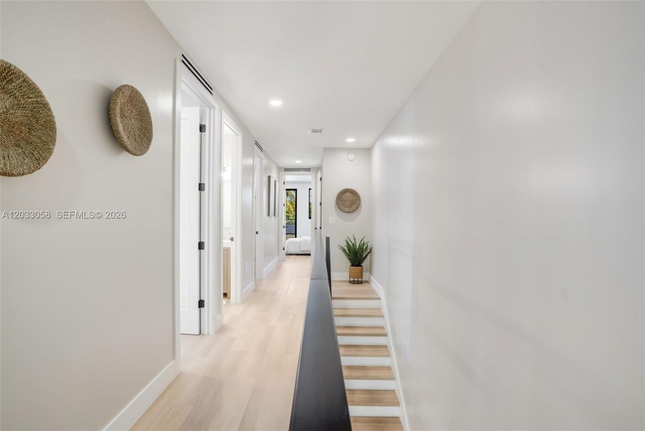 701 SW 17th St , Unit 701, Fort Lauderdale, FL 33315 Photo