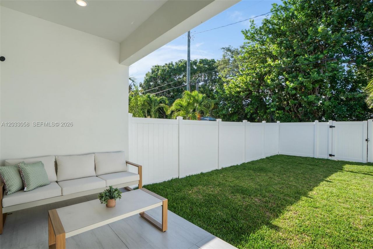 701 SW 17th St , Unit 701, Fort Lauderdale, FL 33315 Photo