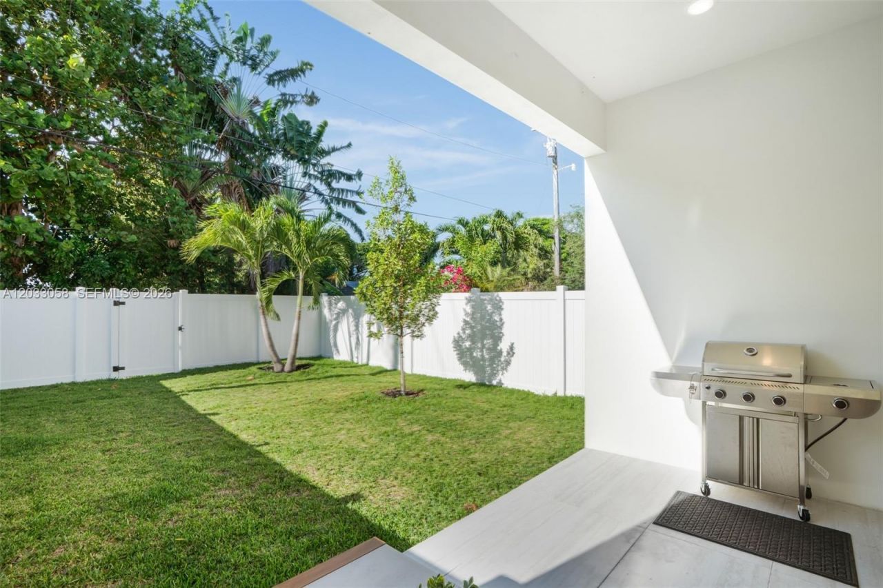 701 SW 17th St , Unit 701, Fort Lauderdale, FL 33315 Photo