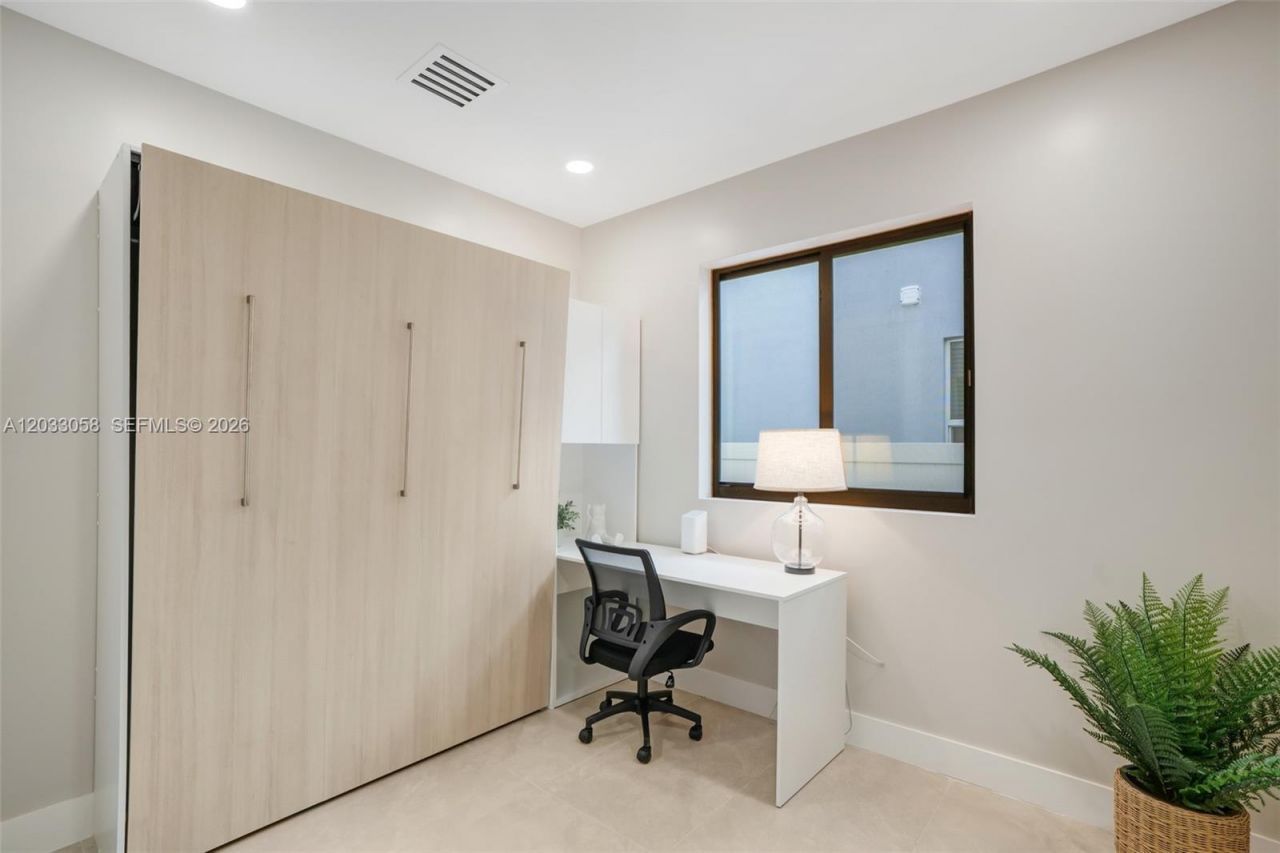 701 SW 17th St , Unit 701, Fort Lauderdale, FL 33315 Photo