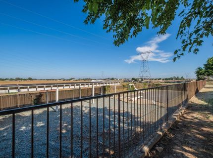 9244 Rogers Rd, Sacramento, CA 95829 Photo