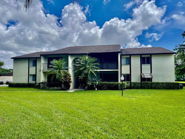 4857 Sable Pine Circle, Unit B1, West Palm Beach, FL 33417
