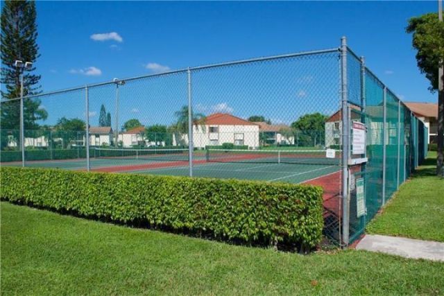 4857 Sable Pine Circle, Unit B1, West Palm Beach, FL 33417 Photo