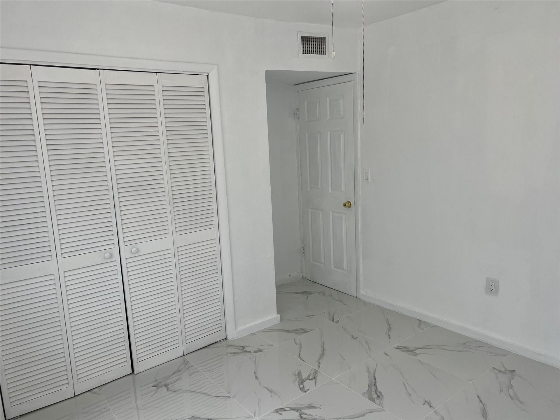 2441 NW 13th Street, Unit 76, Miami, FL 33125 Photo