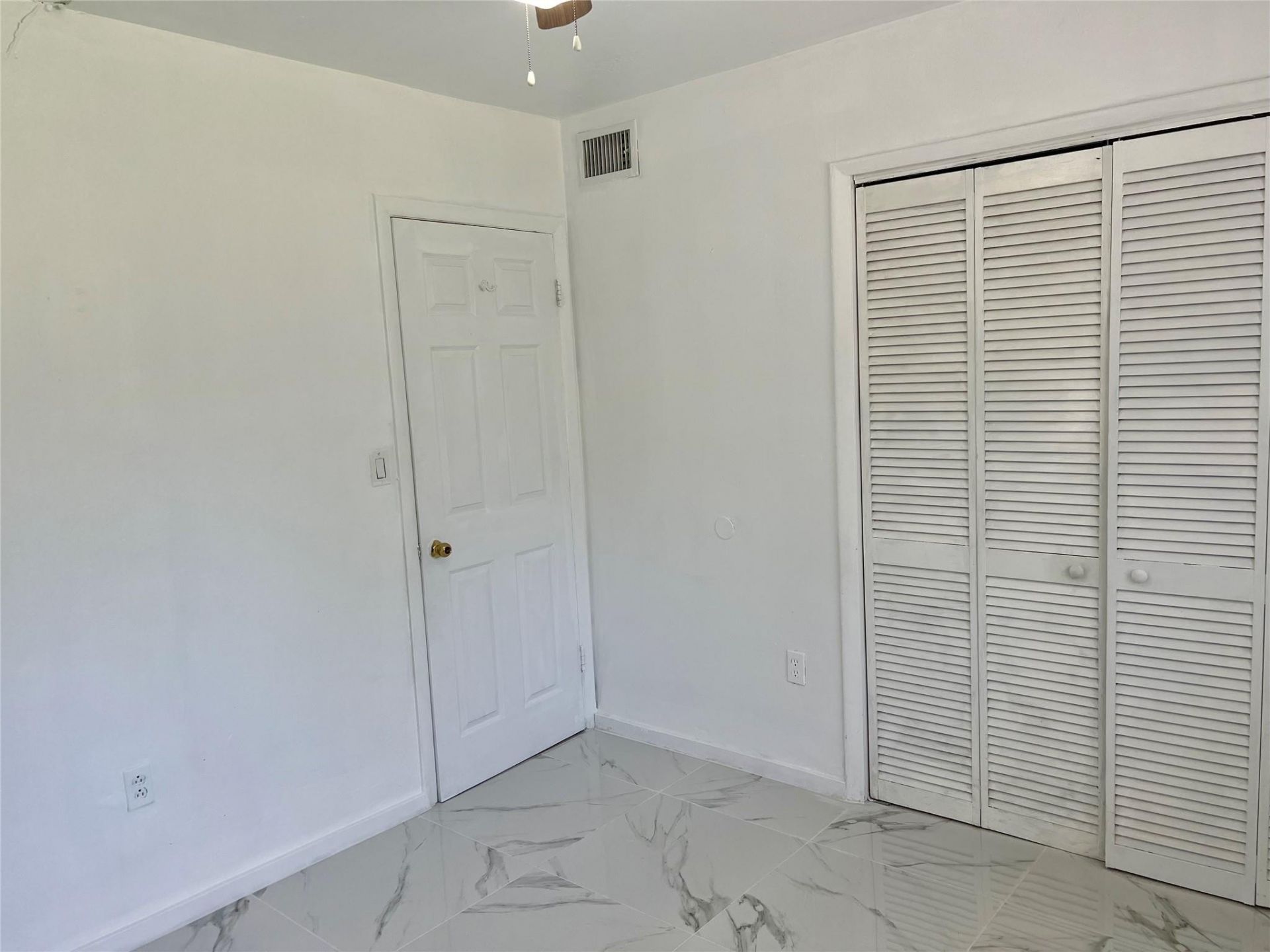 2441 NW 13th Street, Unit 76, Miami, FL 33125 Photo