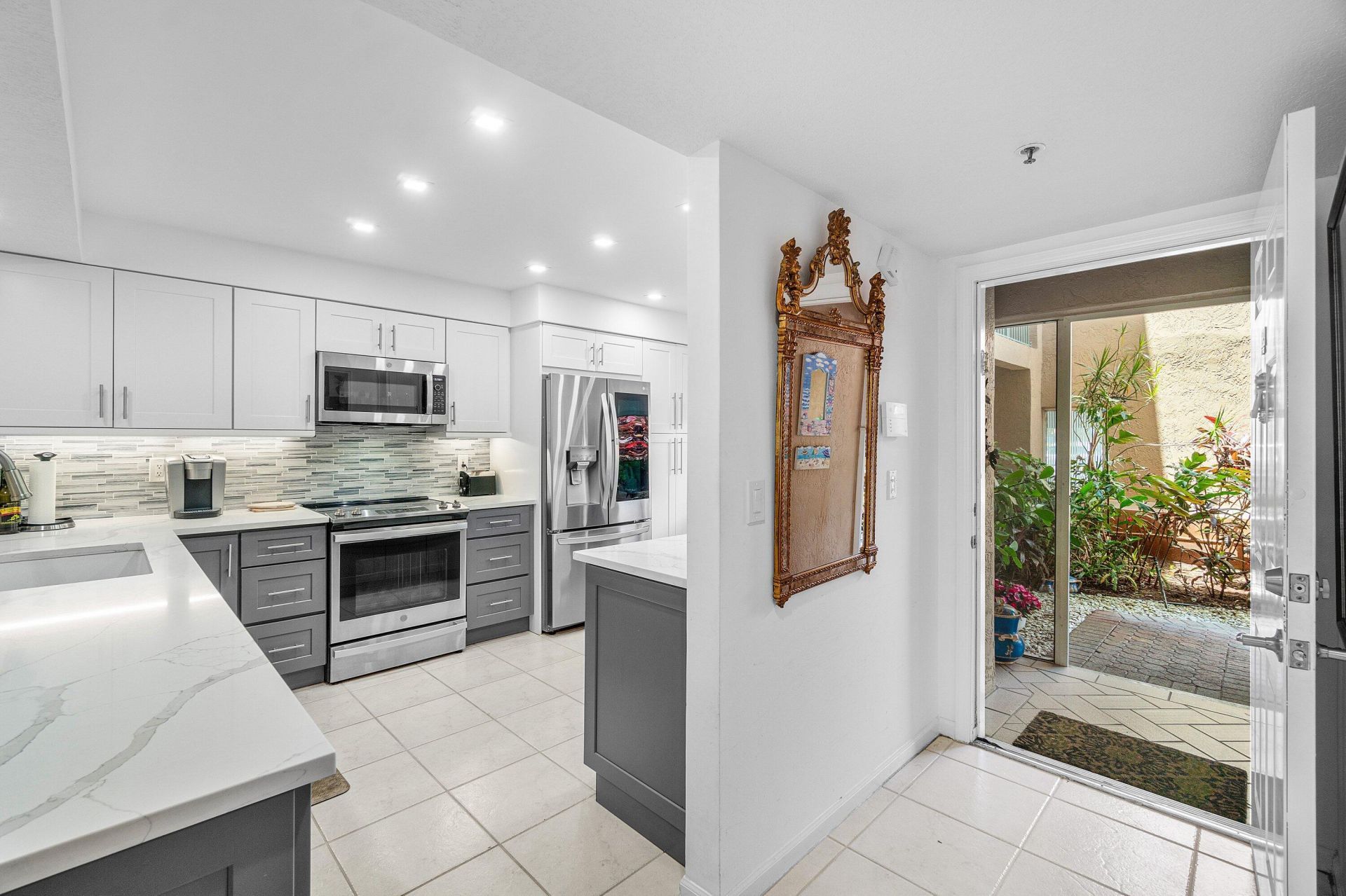 12560 Majesty Circle, Unit 104, Boynton Beach, FL 33437 Photo