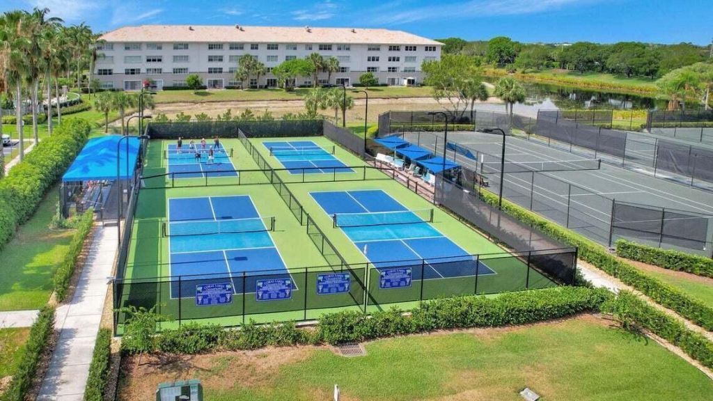 12560 Majesty Circle, Unit 104, Boynton Beach, FL 33437 Photo