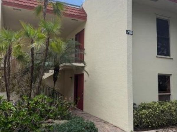 1700 Presidential Way, Unit 103, West Palm Beach, FL 33401
