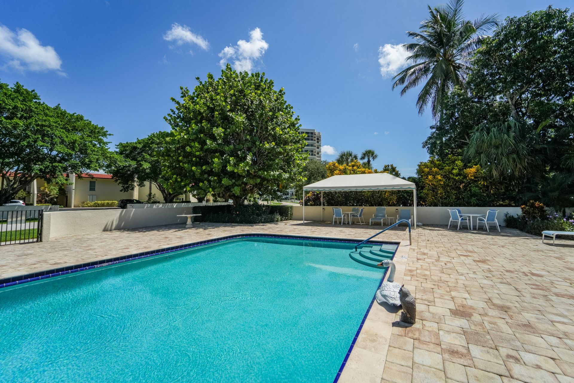 1700 Presidential Way, Unit 103, West Palm Beach, FL 33401 Photo