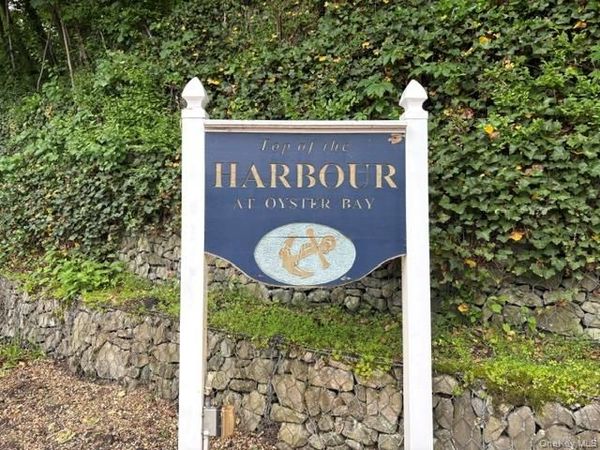 11 Harbour Lane , Unit 1B, Oyster Bay, NY 11771