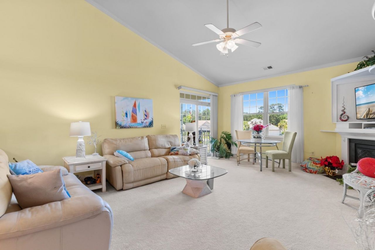 700 Pickering Dr.  Photo 10