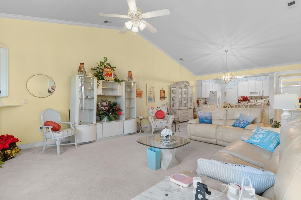 700 Pickering Dr.  Photo 12
