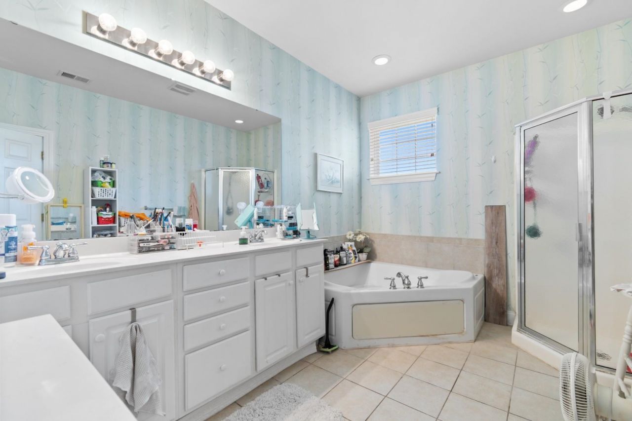 700 Pickering Dr.  Photo 16