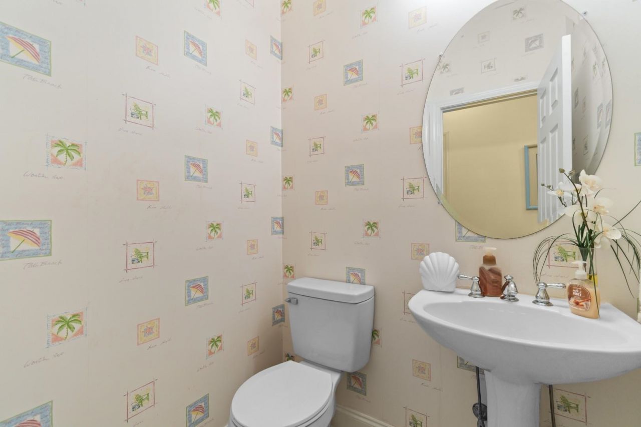 700 Pickering Dr.  Photo 21