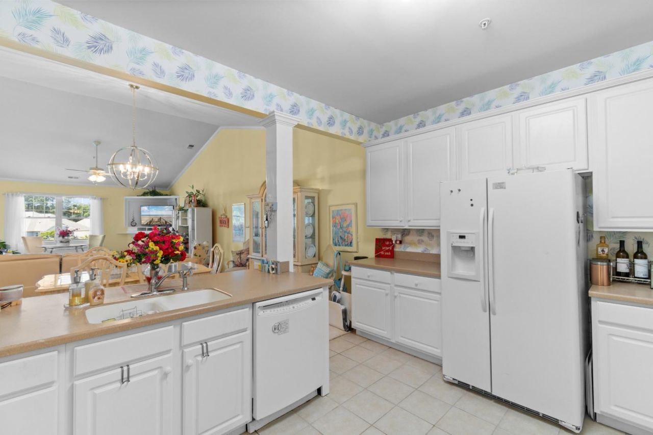 700 Pickering Dr.  Photo 7