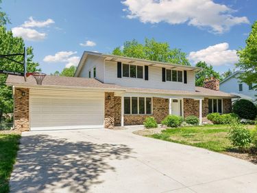 6016 Eden Prairie Road, Edina, MN 55436