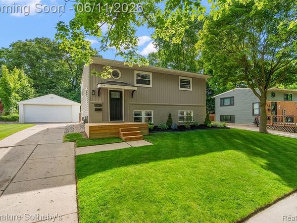 954 Panorama Drive, Milford Vlg, MI 48381