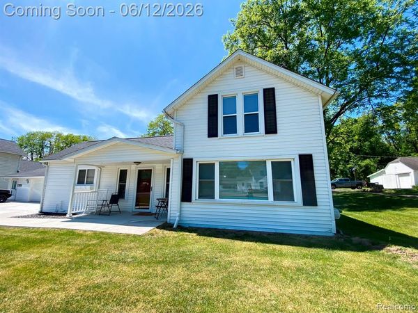 10514 Hamburg Road, Hamburg Twp, MI 48189