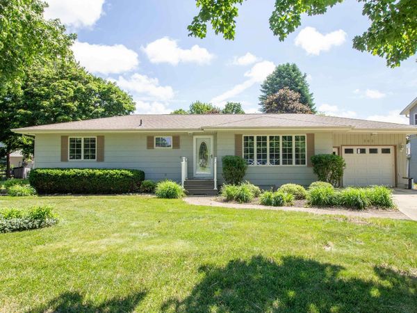302 NW 10th St., Pocahontas, IA 00000