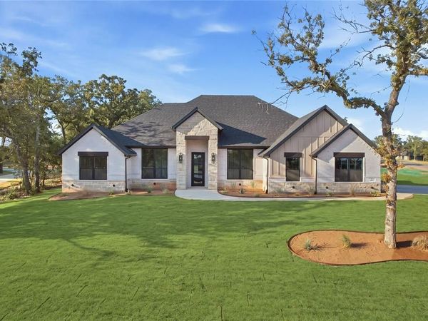 1057 Arbor Vista Drive, Azle, TX 76020