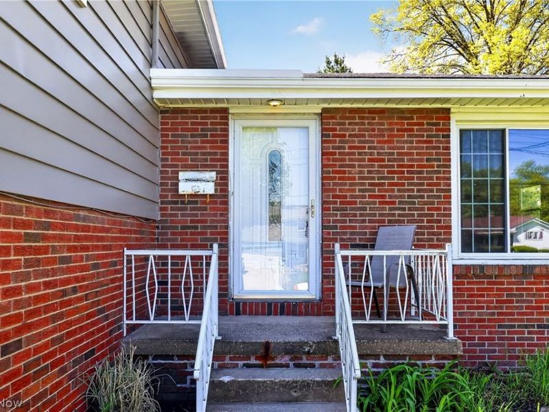 515 Murray Hill Drive, Youngstown, OH 44505 Photo 4
