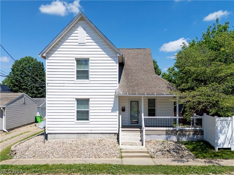 714 Pike Avenue SW, Massillon, OH 44647 Photo 1