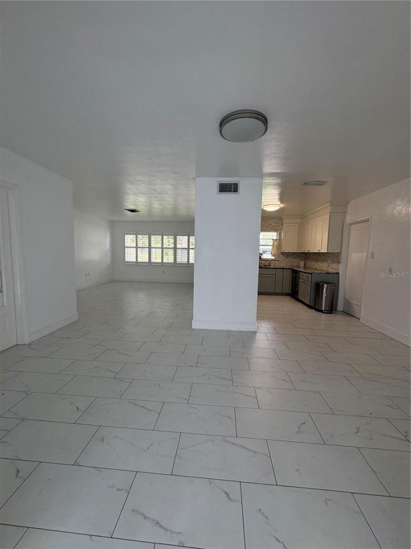 1790 Russell Drive N, Saint Petersburg, FL 33710 Photo