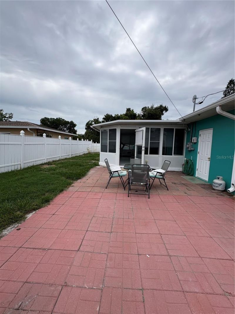 1790 Russell Drive N, Saint Petersburg, FL 33710 Photo