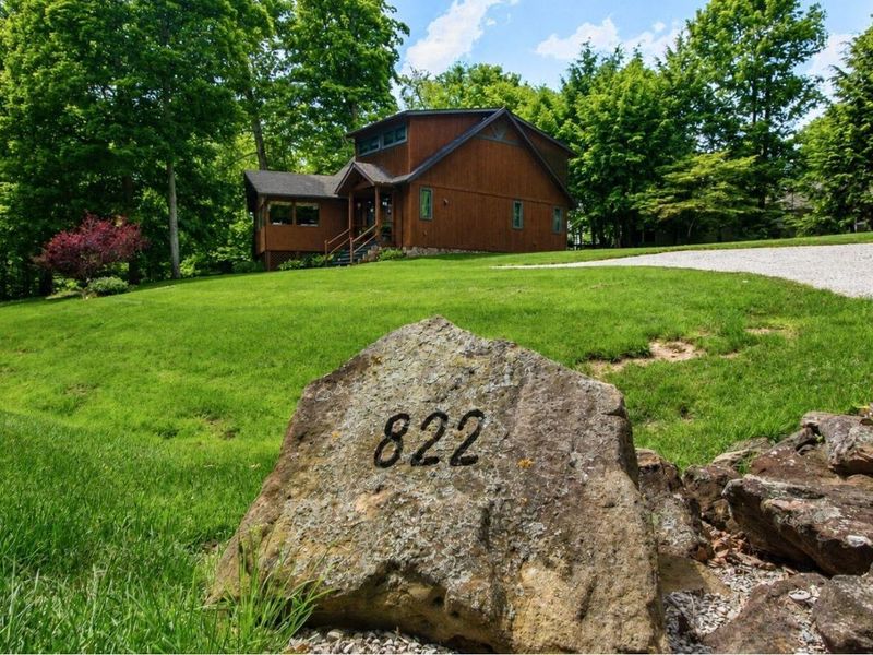 822 Kingsway Circle, Howard, OH 43028 Photo 2