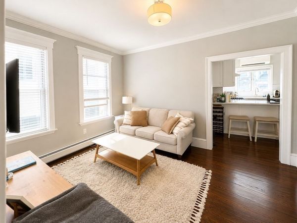 6-8 Bartlett St, Unit 2, Boston, MA 02129