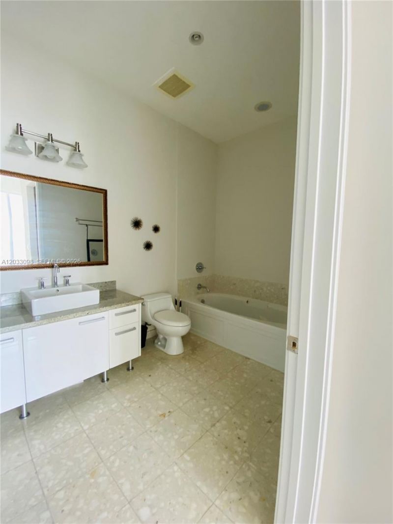 185 SW 7th St , Unit 4311, Miami, FL 33130 Photo