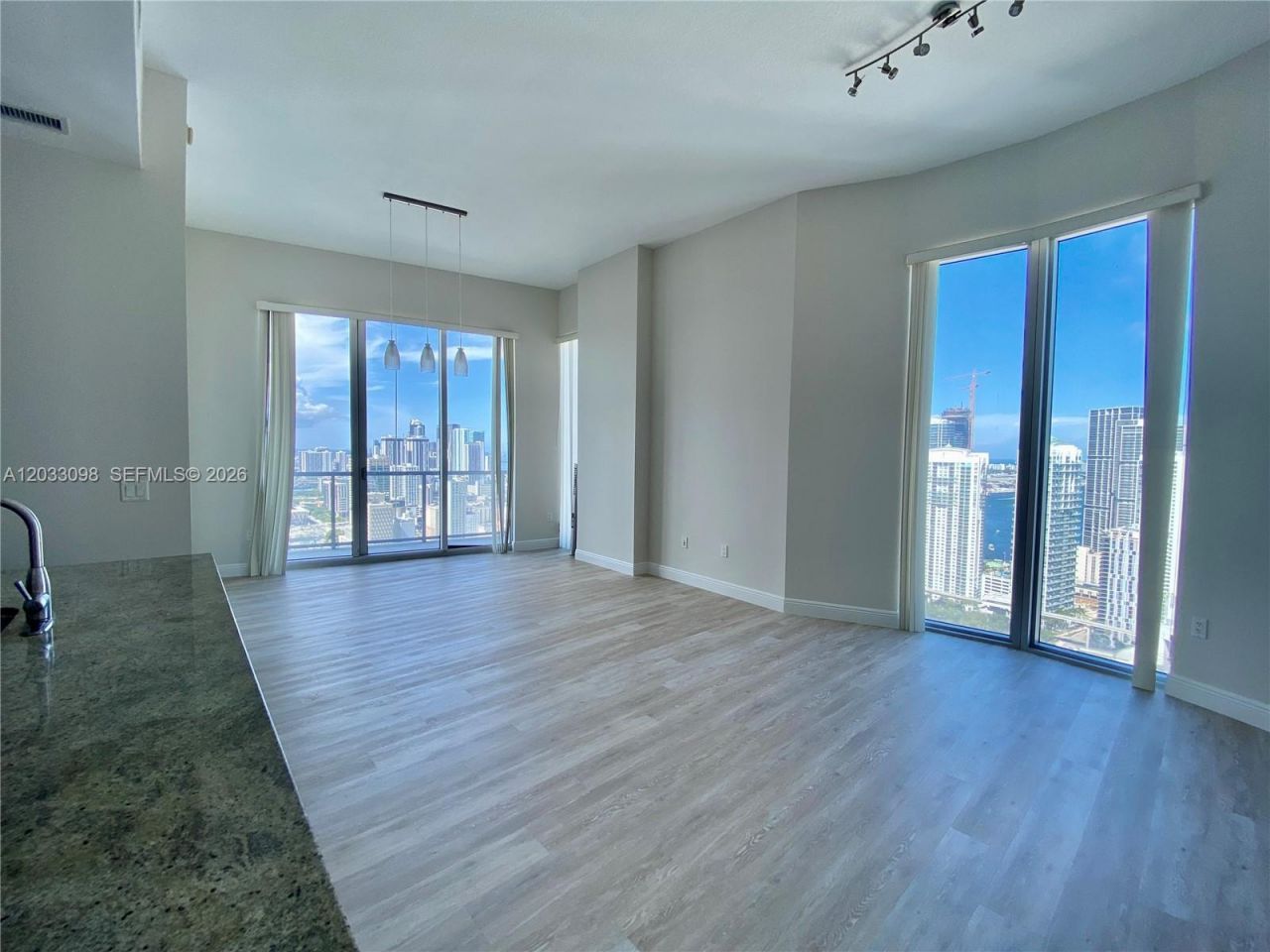 185 SW 7th St , Unit 4311, Miami, FL 33130 Photo