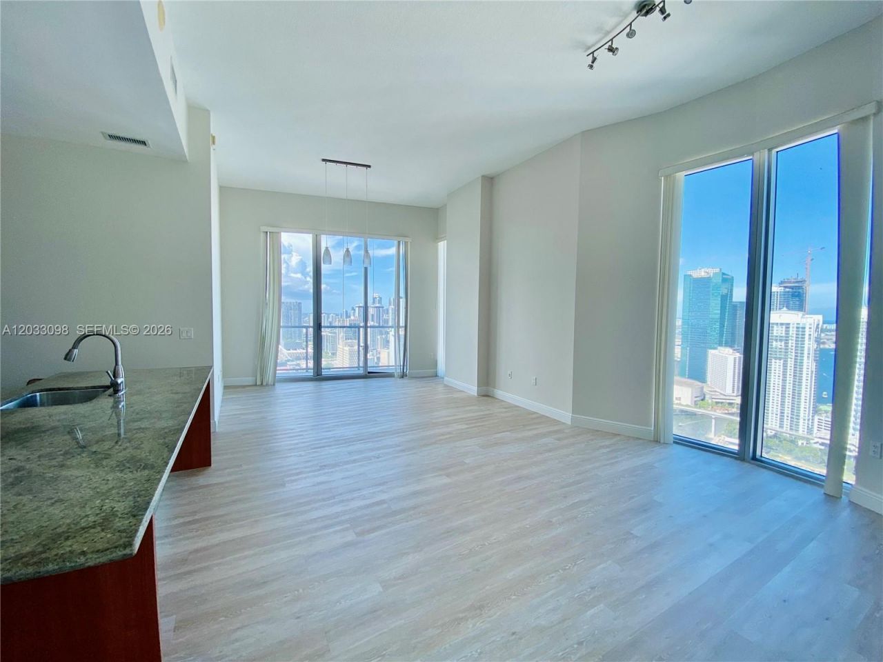 185 SW 7th St , Unit 4311, Miami, FL 33130 Photo