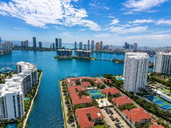 3135 NE 184th St , Unit 2104, Aventura, FL 33160