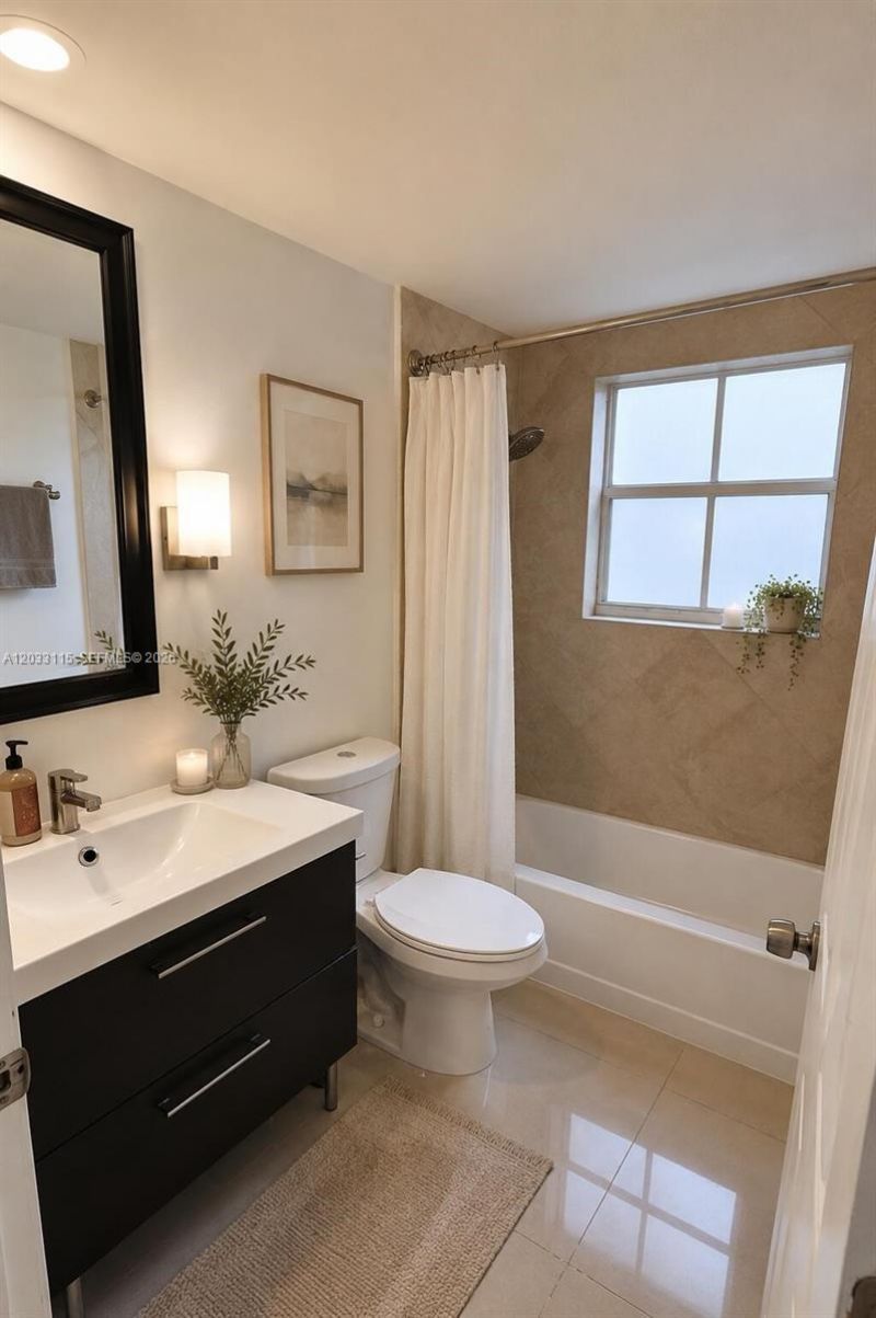 3135 NE 184th St, Unit 2104, Aventura, FL 33160 Photo