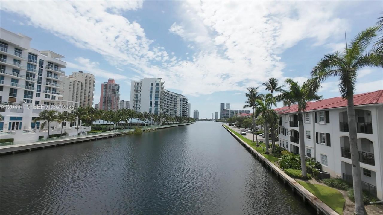 3135 NE 184th St, Unit 2104, Aventura, FL 33160 Photo