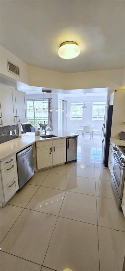 3135 NE 184th St, Unit 2104, Aventura, FL 33160 Photo