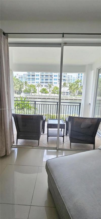 3135 NE 184th St, Unit 2104, Aventura, FL 33160 Photo