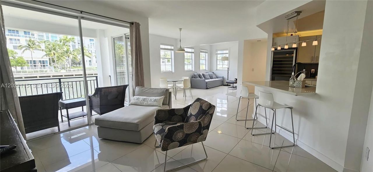 3135 NE 184th St, Unit 2104, Aventura, FL 33160 Photo
