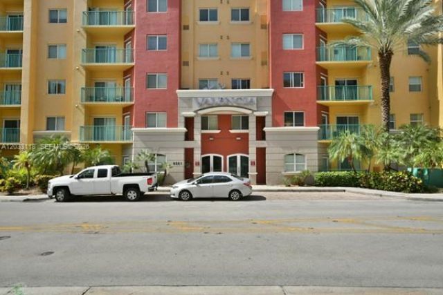 6001 SW 70th St , Unit 320, South Miami, FL 33143 Photo