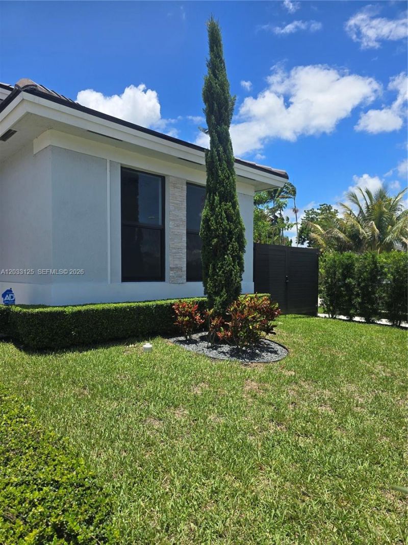 19410 SW 124th Ct , Miami, FL 33177 Photo