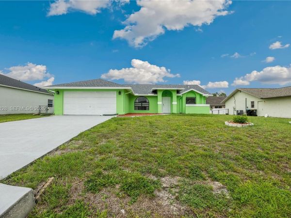 1737 NW Nanton St , Palm Bay, FL 32907