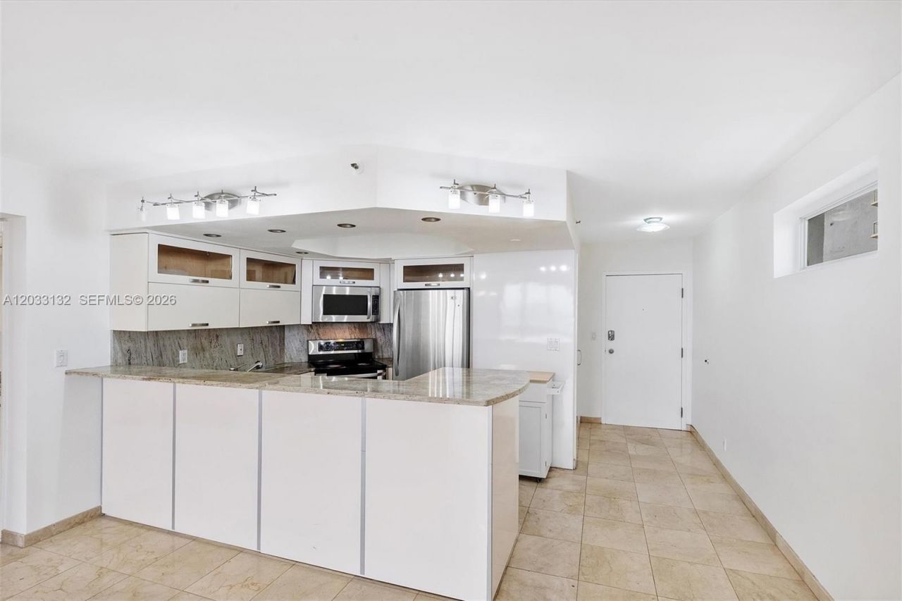 8911 Collins Ave, Unit 605, Surfside, FL 33154 Photo
