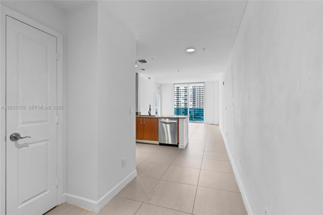 1945 S Ocean Dr , Unit 704, Hallandale Beach, FL 33009 Photo