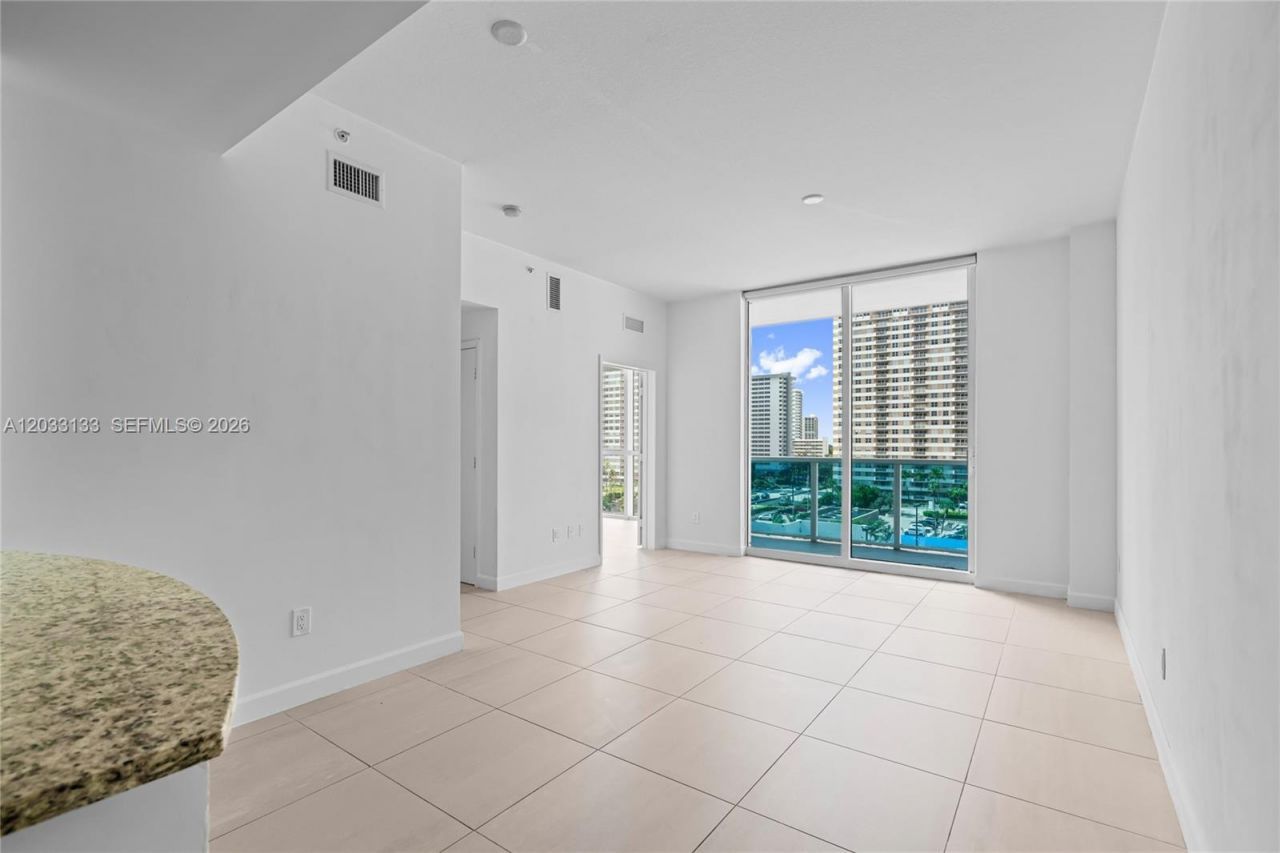 1945 S Ocean Dr , Unit 704, Hallandale Beach, FL 33009 Photo