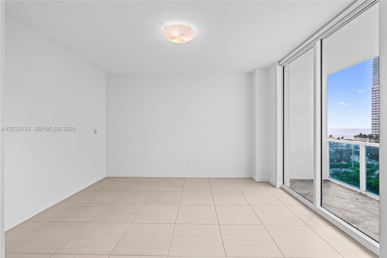 1945 S Ocean Dr , Unit 704, Hallandale Beach, FL 33009 Photo