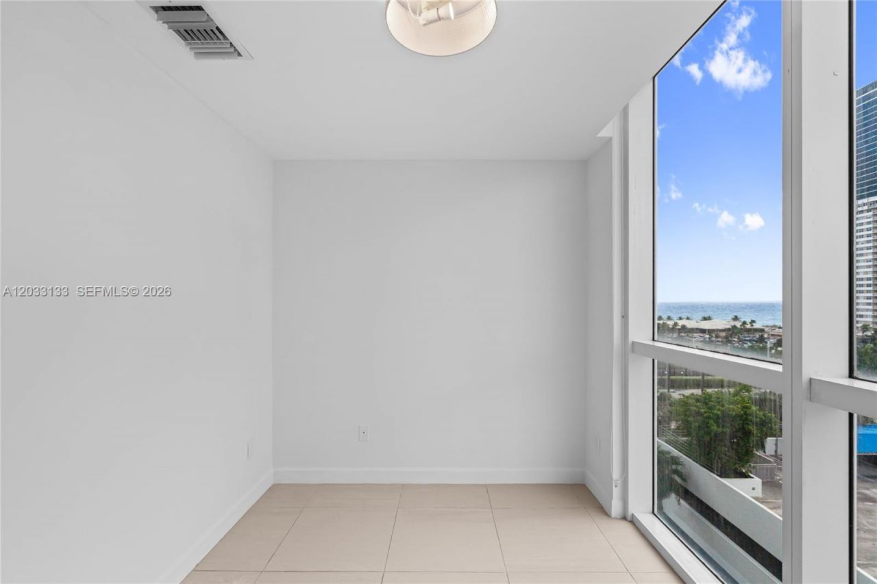 1945 S Ocean Dr , Unit 704, Hallandale Beach, FL 33009 Photo