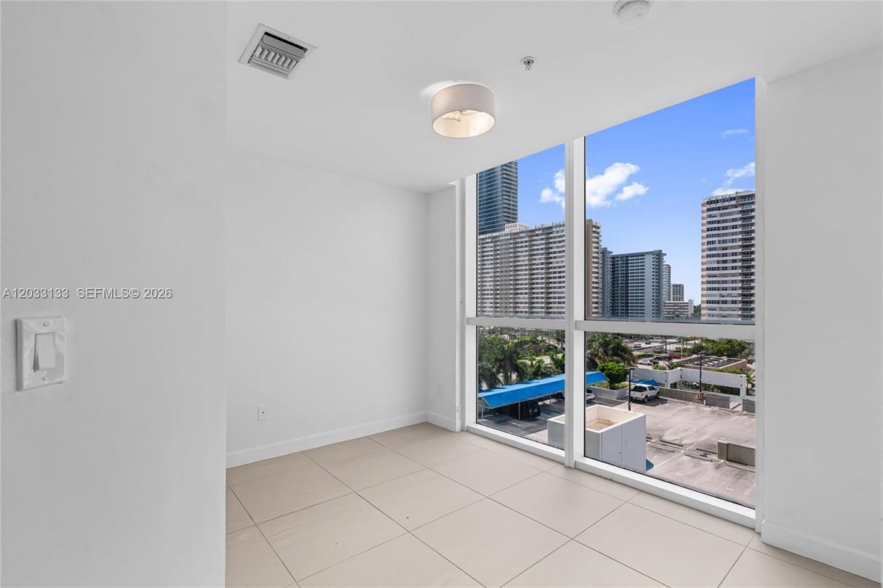 1945 S Ocean Dr , Unit 704, Hallandale Beach, FL 33009 Photo